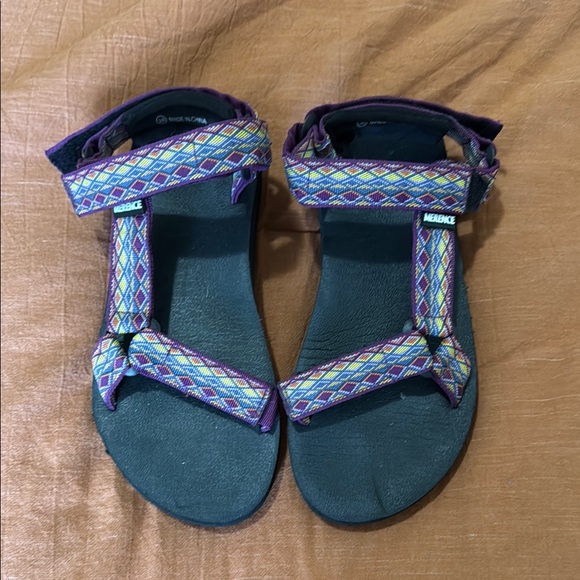 Colorful Patterned Women's Sandals - Picture 2 of 3